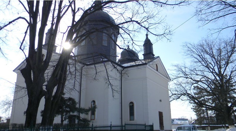 Sfinții Voievozi Church